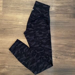 Lululemon Align Pant, High Rise, 25”, size 2